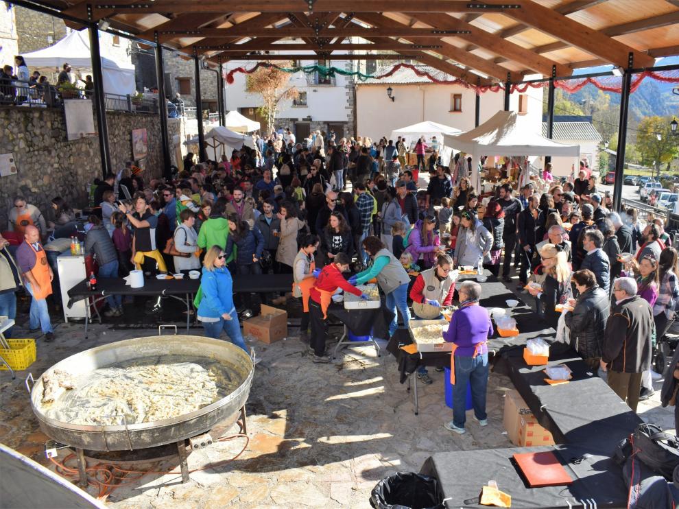 Animada celebración de la Feria de la Patata en Chía