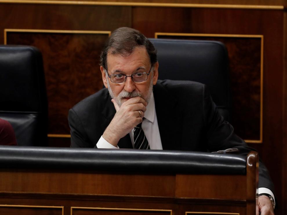 El presidente Rajoy dudrante la sesión de control