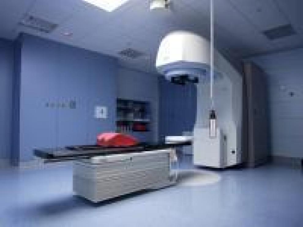 Imagen de archivo de uno de los aceleradores del hospital Clínico.
