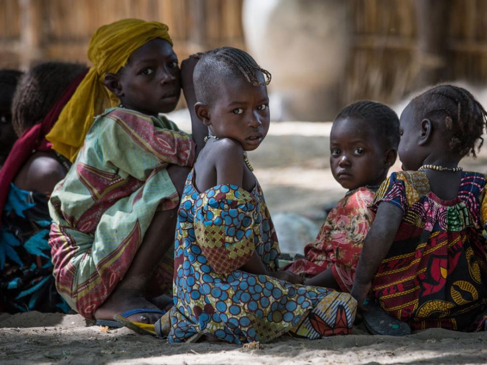 Niños desplazados por la violencia en la cuenca del lago Chad.