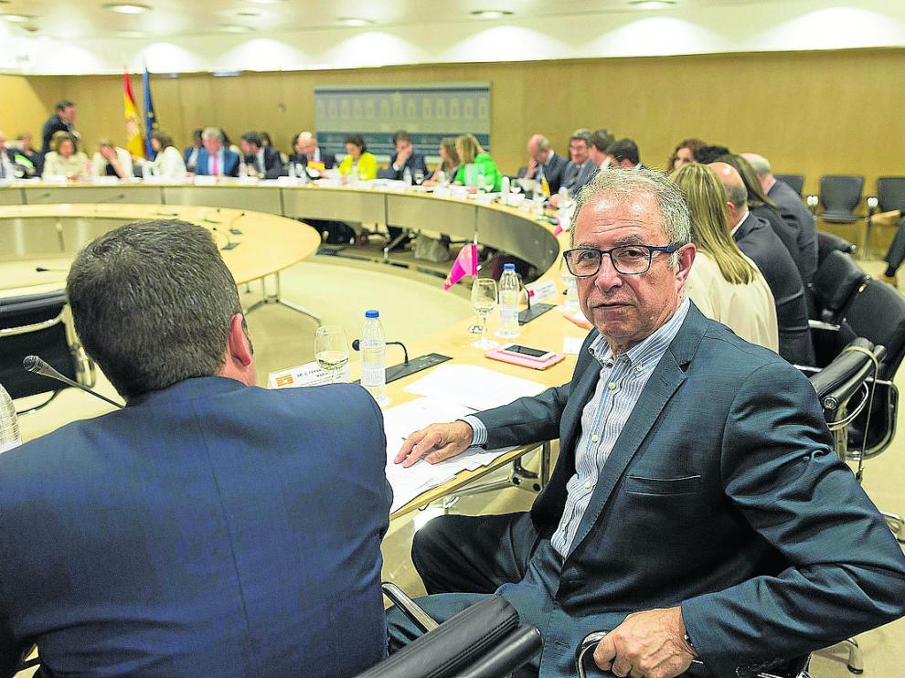 Imagen del Consejo de Política Fiscal. En primer plano, el consejero aragonés Fernando Gimeno