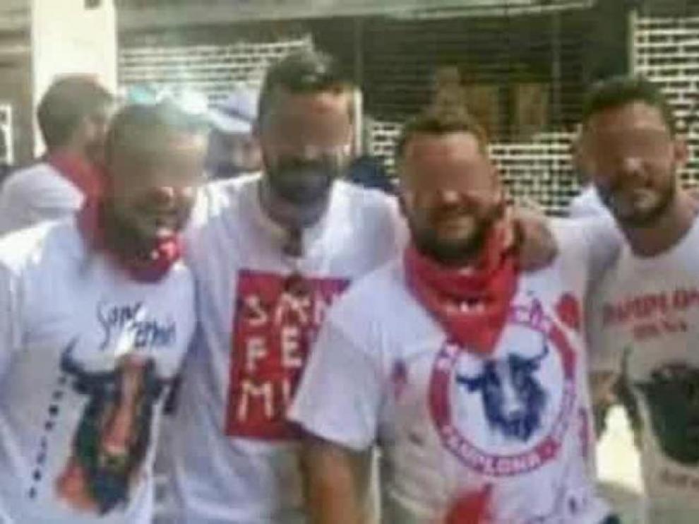 Los cinco amigos sevillanos, autodenominados como 'la manada', juzgados por una presunta violación múltiple en las fiestas de San Fermín.