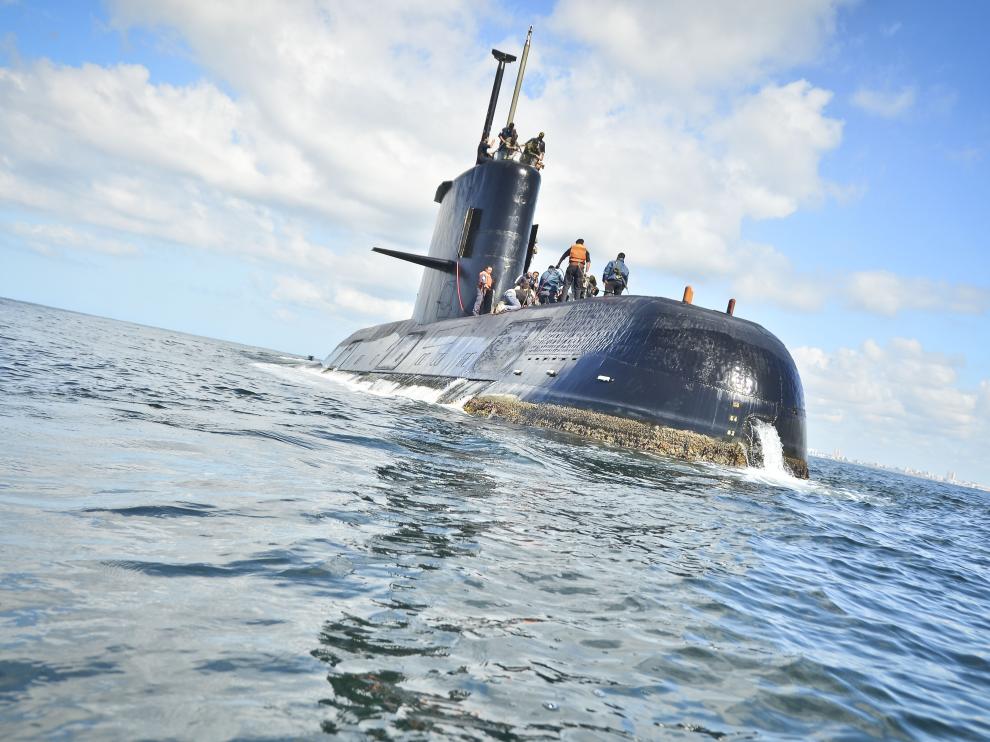 Buscan en Argentina un submarino con 44 tripulantes a bordo