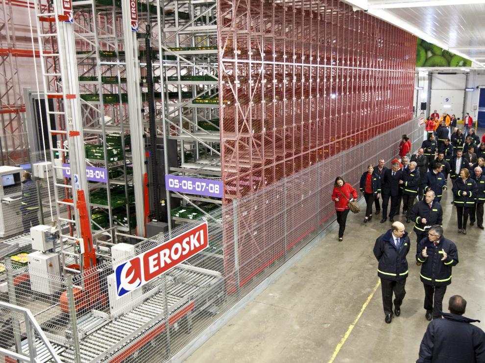 Instalaciones del centro logístico de Eroski en Plaza, en 2013