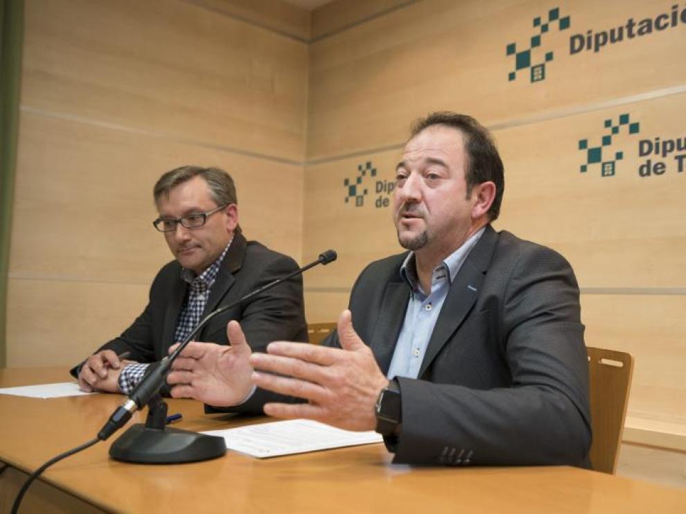Ramón Millán -a la derecha- y Joaquín Juste, durante una rueda de prensa en la DPT.