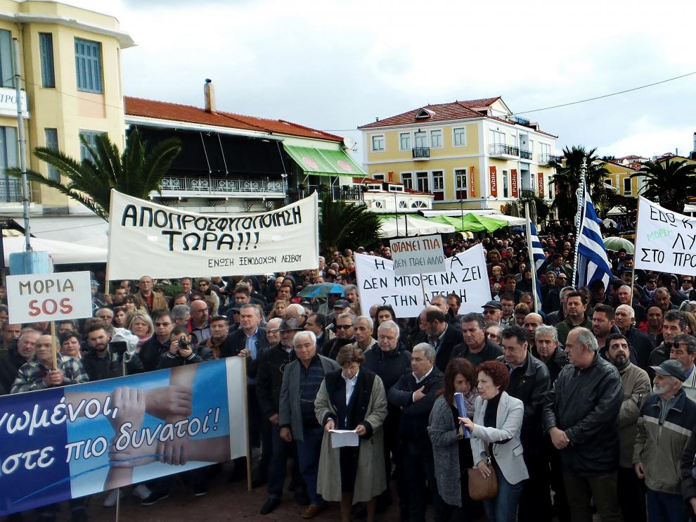 Protesta ciudadana en la isla de Lesbos.