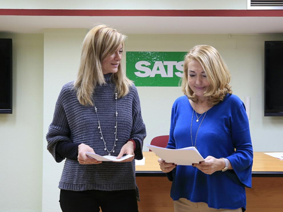 Pilar Martínez, delegada de Satse, y Ana Bonafonte, responsable de formación de Satse Aragón.