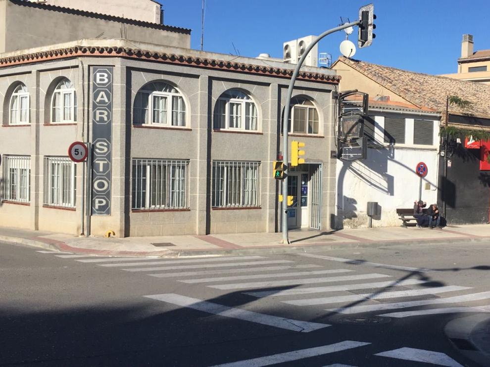 La víctima entró a pedir ayuda en el bar Stop de Tauste, donde un cliente lo vio malherido y lo montó en su coche para llevarlo al centro de salud