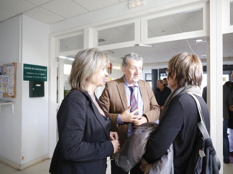 El consejero de Sanidad ha visitado el centro de salud Delicias Sur de Zaragoza.