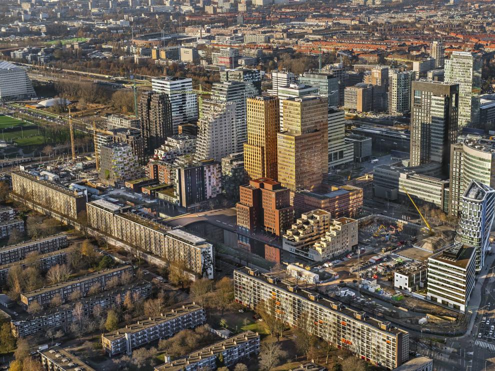 Vista aérea del distrito de Zuidas que acogerá la Agencia Europea de Medicamentos.
