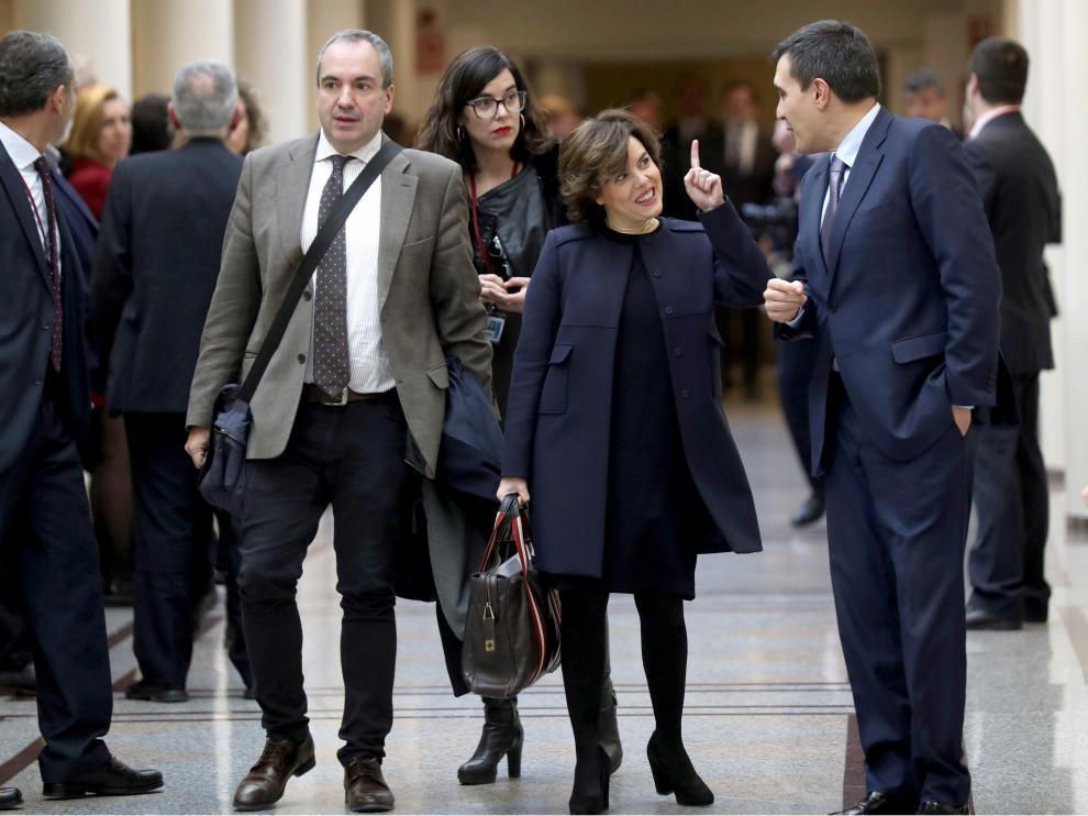 La vicepresidenta del Gobierno a su llegada a la sesión de control.