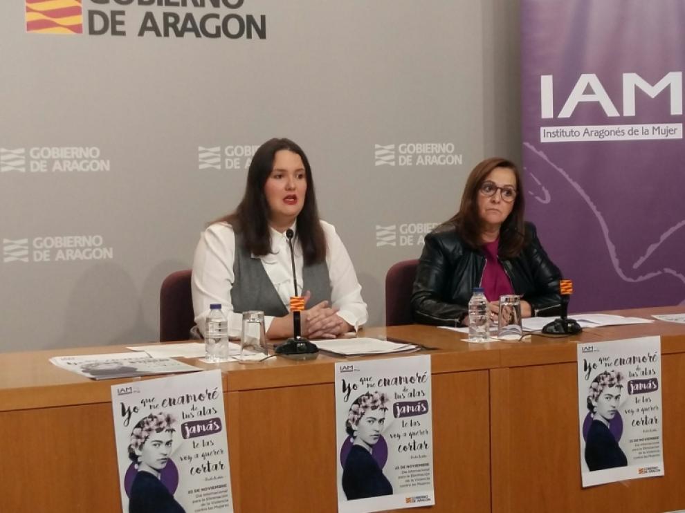 Natalia Salvo, directora del IAM, y Carmen Sánchez, presidenta de la FAMCP, este miércoles.