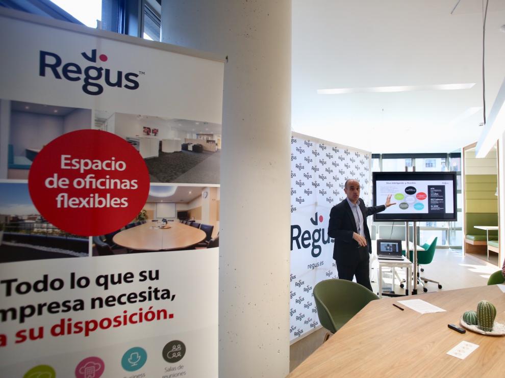 Philippe Jiménez, consejero delegado de Regus en España, en la presentación de la nueva sede de la compañía en Zaragoza