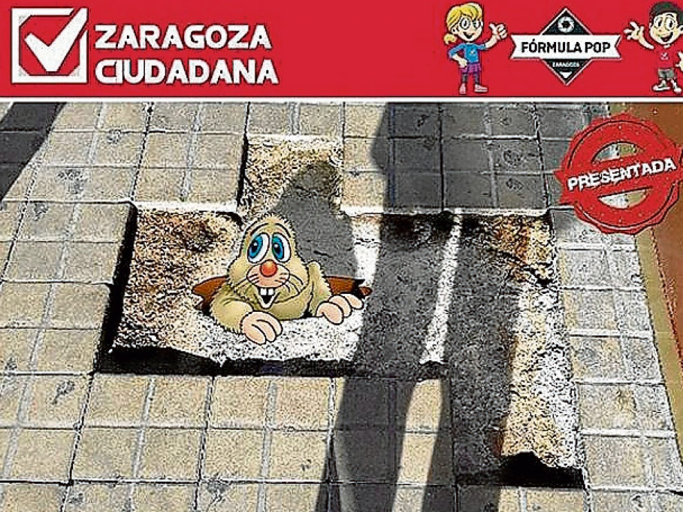 El topo en la acera de la calle de María Lostal.