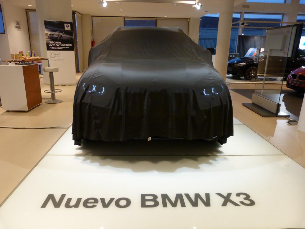 Presentación del BMW X3 durante un 'Closed Room' en las instalaciones de Goya Automoción.