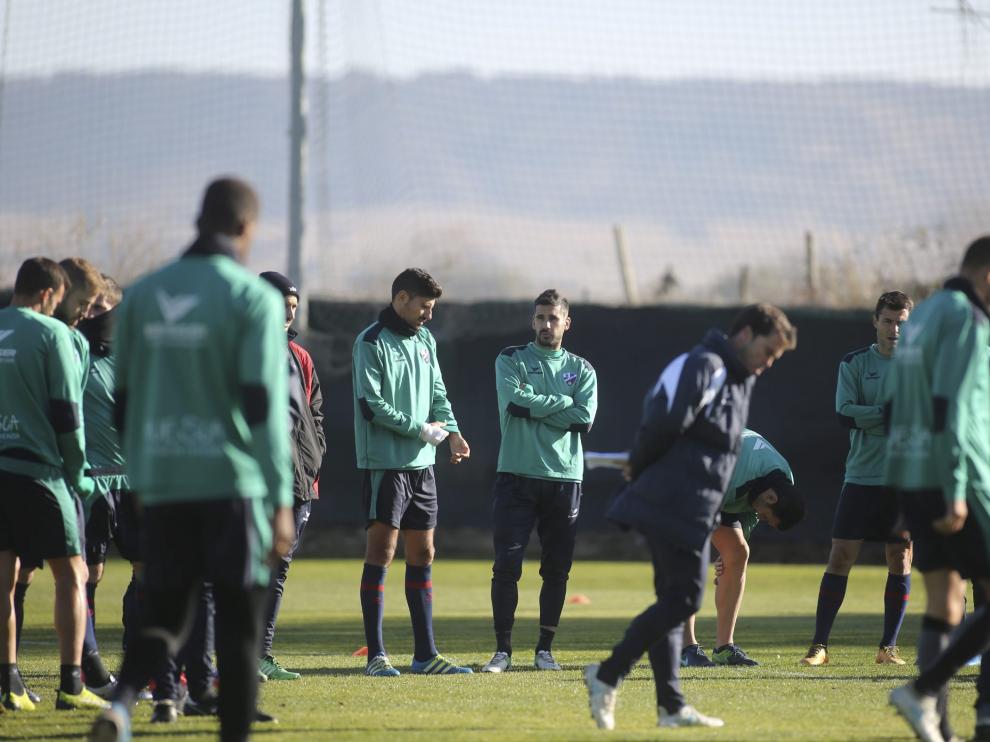 El equipo oscense en un entrenamiento de esta semana.