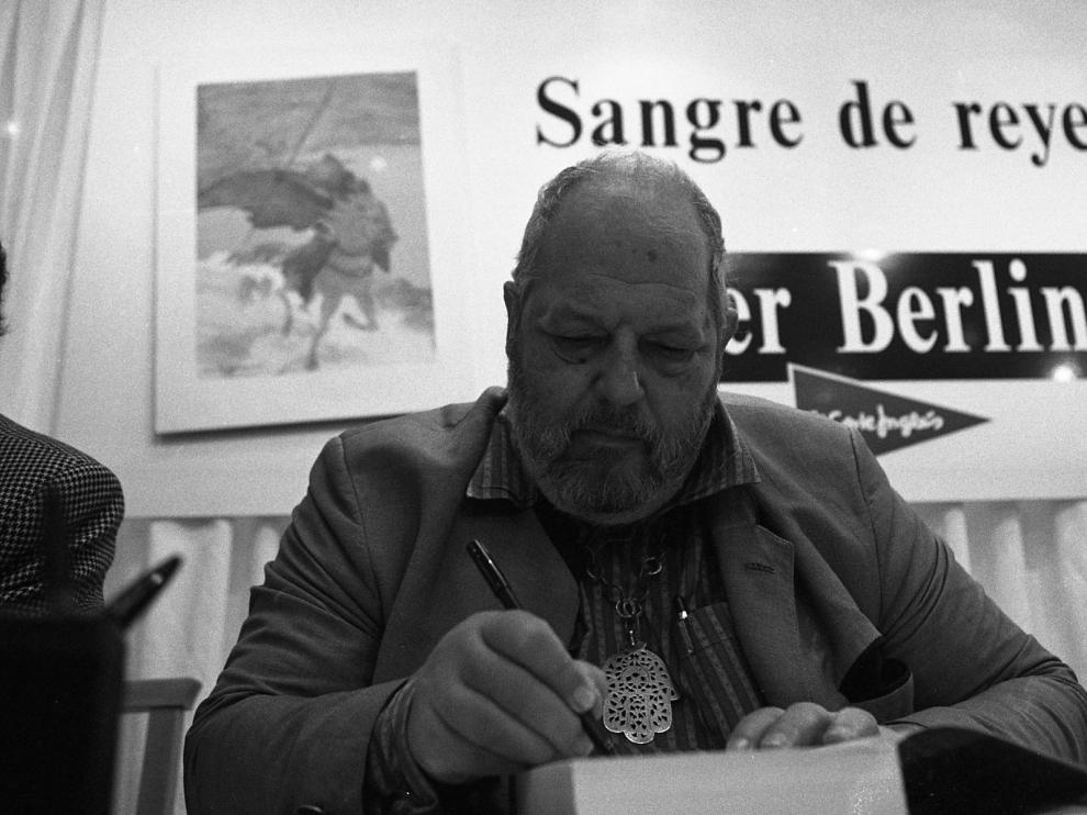 Berling, durante una firma de libros en Zaragoza, en 1995.