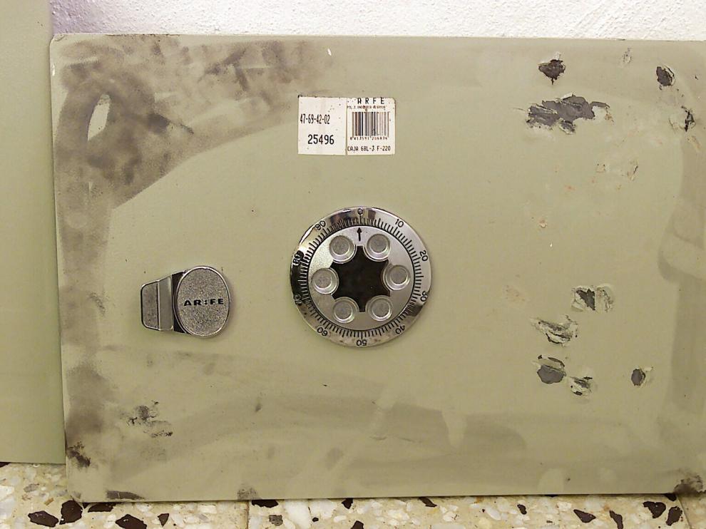 Imagen de archivo de una caja fuerte. Varias de las que robó la banda fueron encontradas vacías en la cuneta de la A-23, a la altura del término de Cuarte de Huerva.