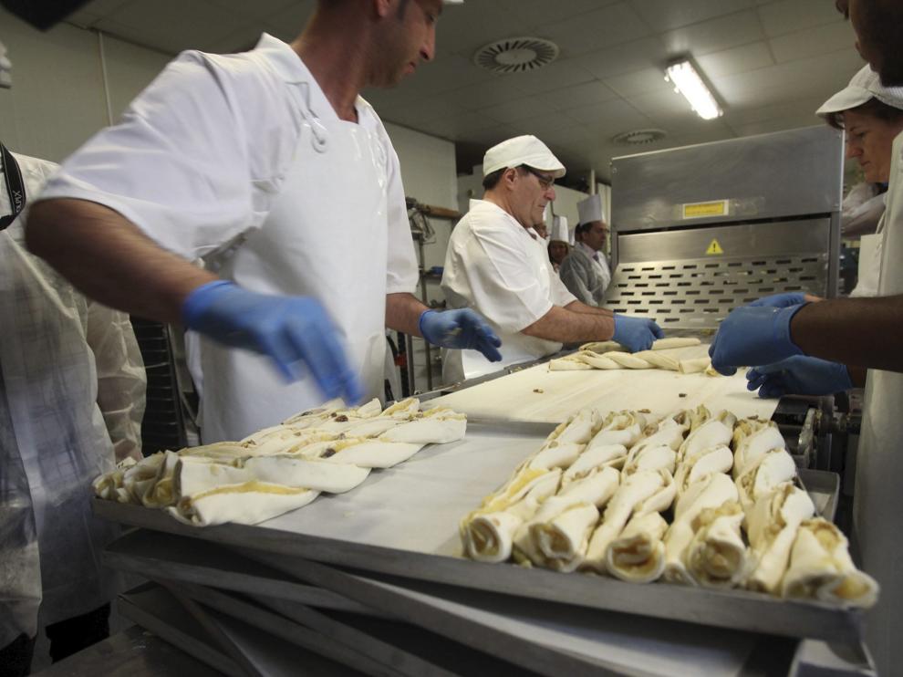 Imagen de la fábrica de Tolosana, en Almudévar, donde se elaboran las famosas trenzas.