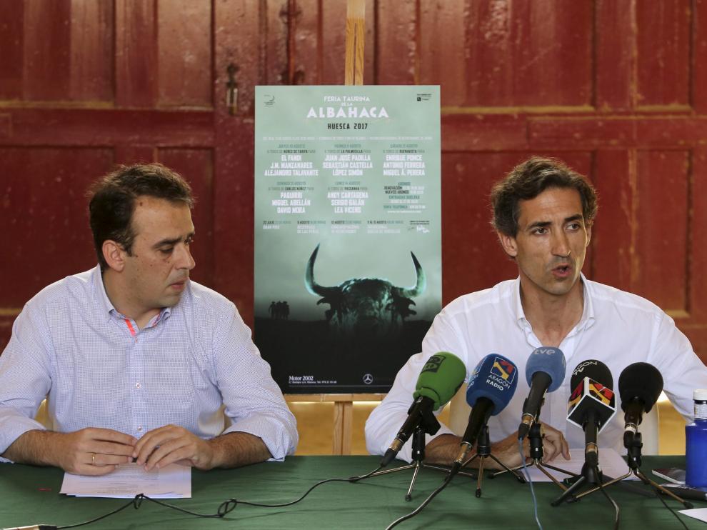 Diego Luna y Tomás Luna presentando el cartel taurino de las pasadas fiestas de San Lorenzo.