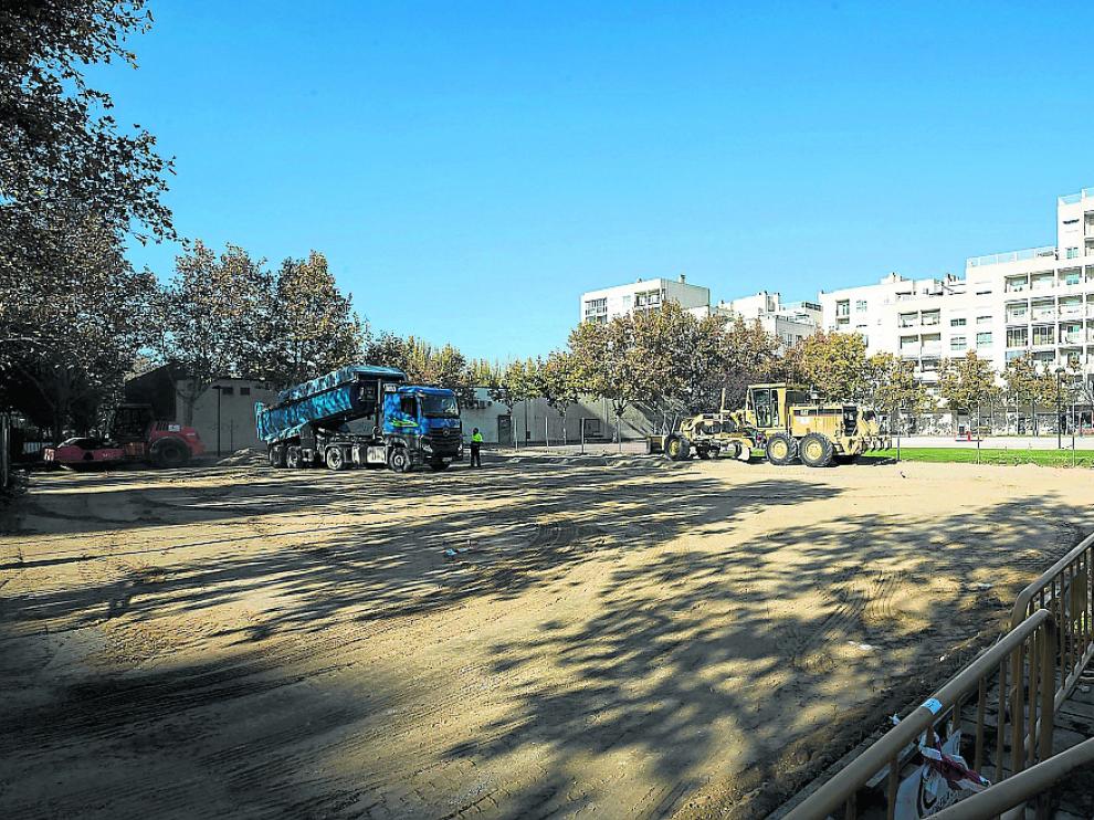 Los vecinos denuncian que se instale un potrero en Vadorrey en lugar de un centro de día.