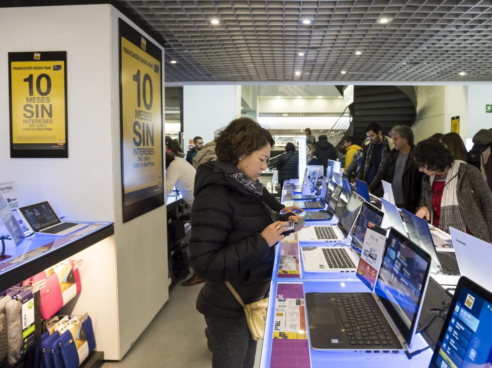 Las ventas de artículos electrónicos son las que más han destacado en Huesca.