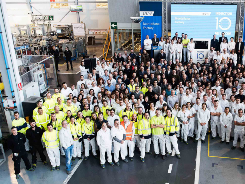 La fábrica de BSH de Montañana celebra la producción de su placa de inducción número 10 millones