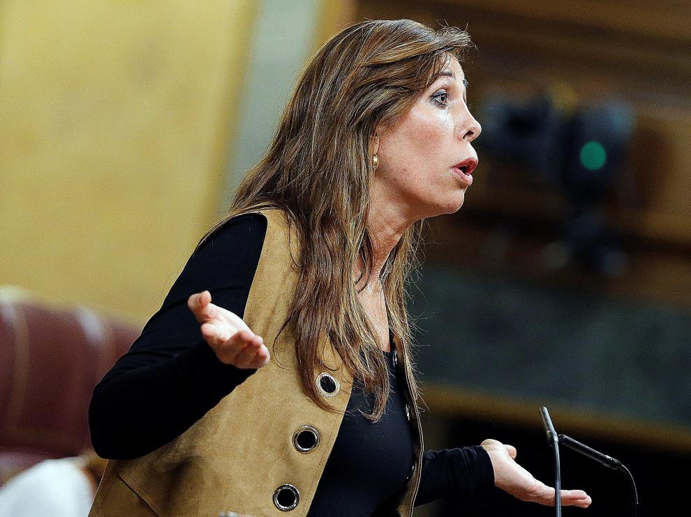 La diputada del PP durante el pleno del Congreso celebrado este lunes.