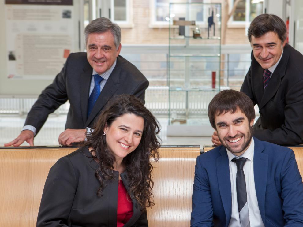 De izquierda a derecha y de arriba abajo: Rafael Bachiller, Enrique Viguera y Ana Grande (ambos de Encuentros con la Ciencia-Málaga) y Fernando Gomollón