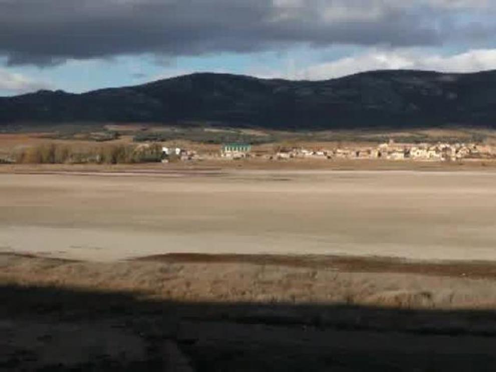 Esta es la imagen de la laguna de Gallocanta por la sequía