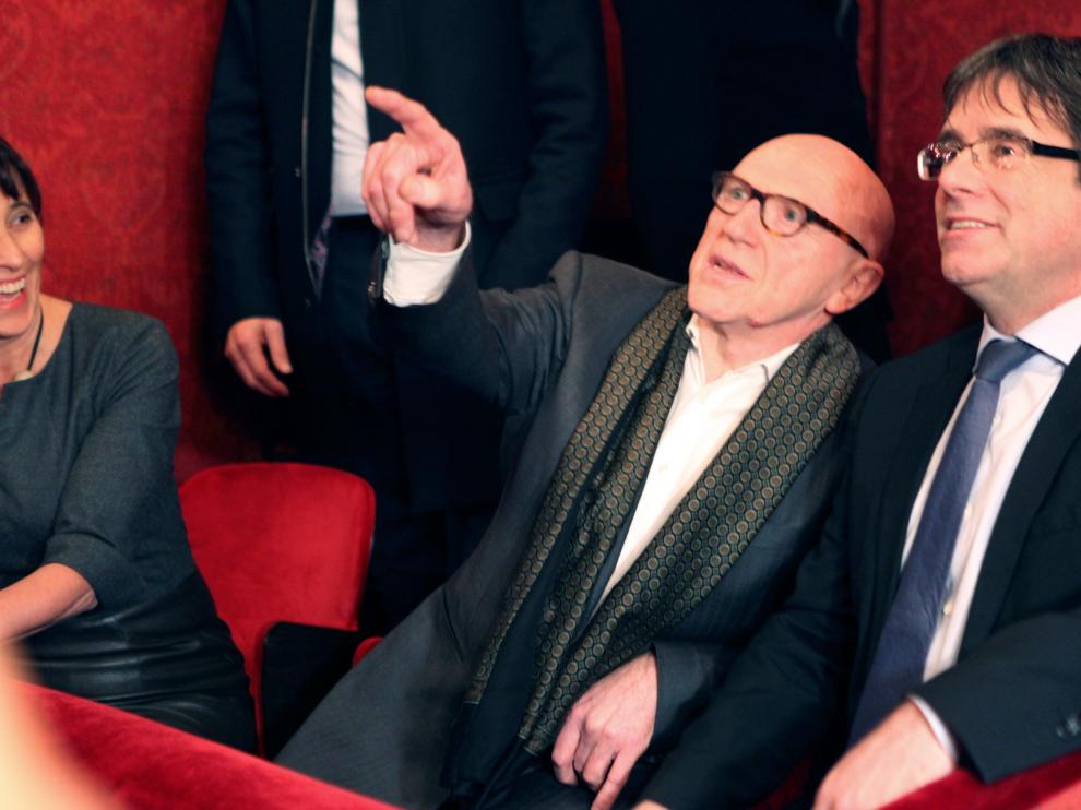 Puigdemont junto a su abogado en la Ópera de Gante.