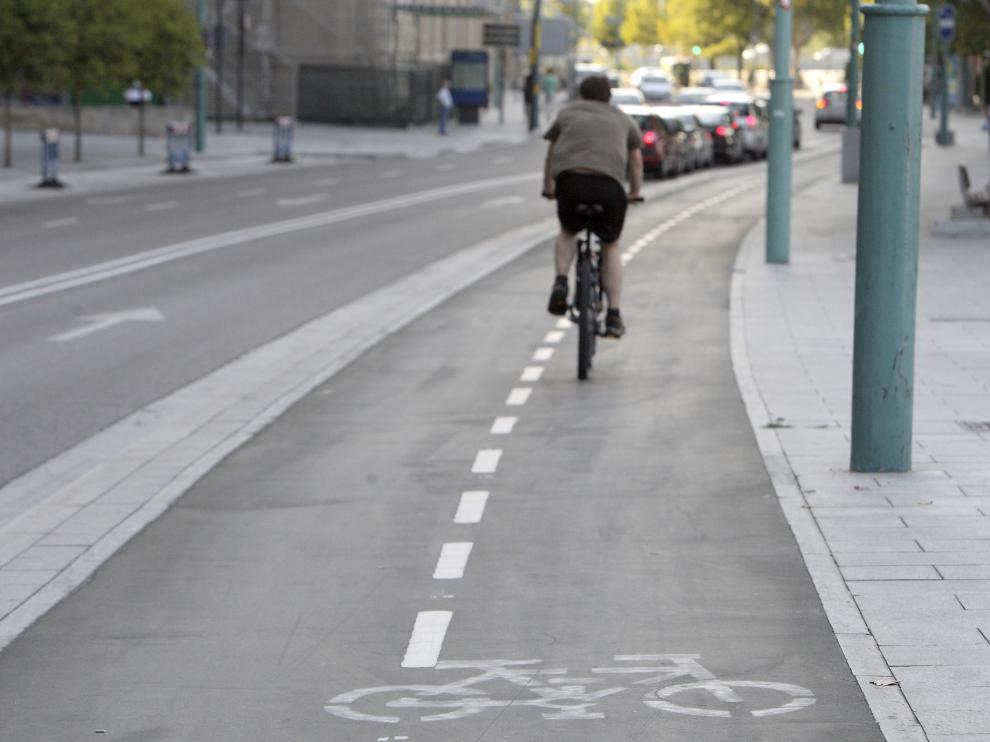 Imagen de un tramo del carril bici del Paseo Echegaray.