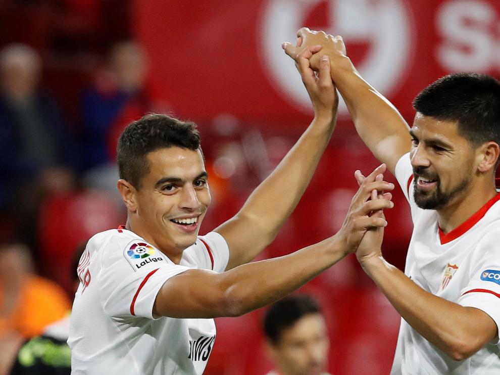 Ben Yedder celebra el segundo gol del Sevilla con Nolito
