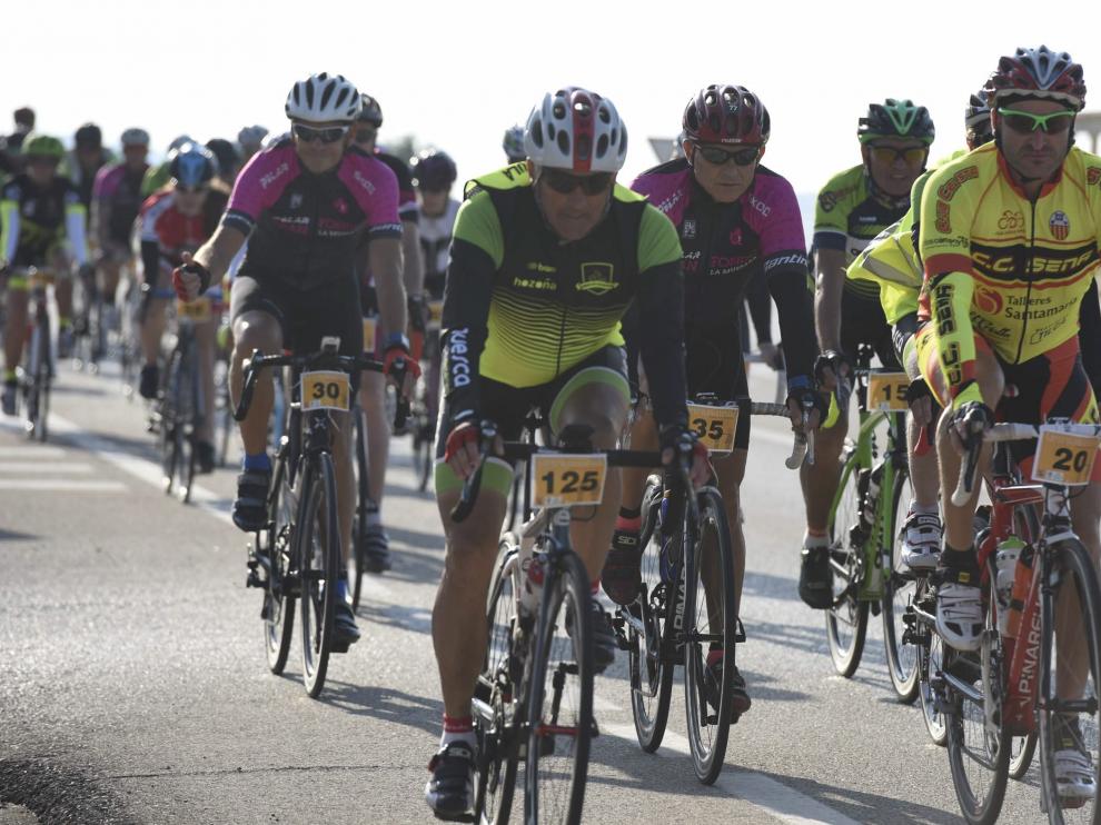 Ciclistas en Huesca