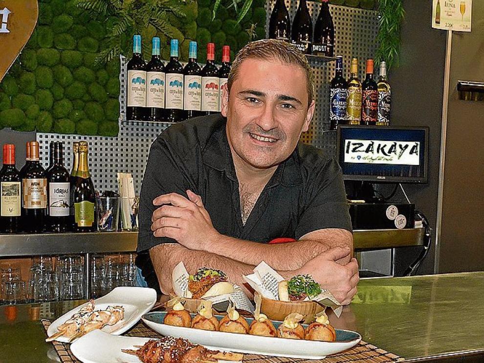 Carlos Gregorio, en la barra de Izakaya.