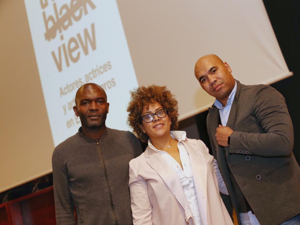 Emilio Buale, Pilar Pardo y Santiago Zannou durante el acto.