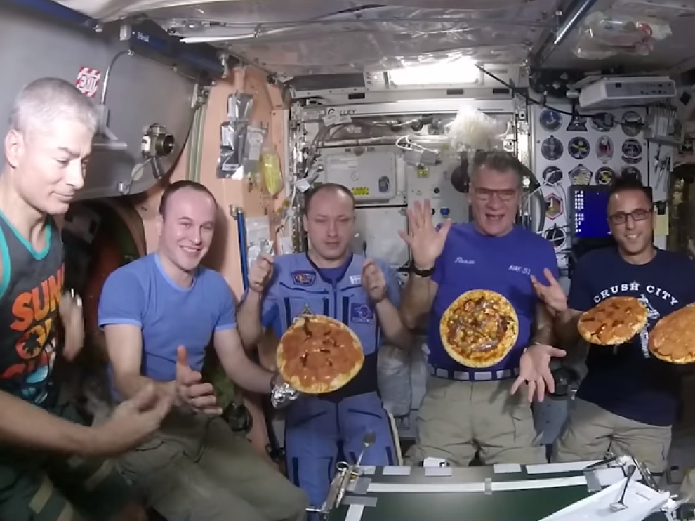 Astronautas de la expedición 53 a la Estación Espacial Internacional