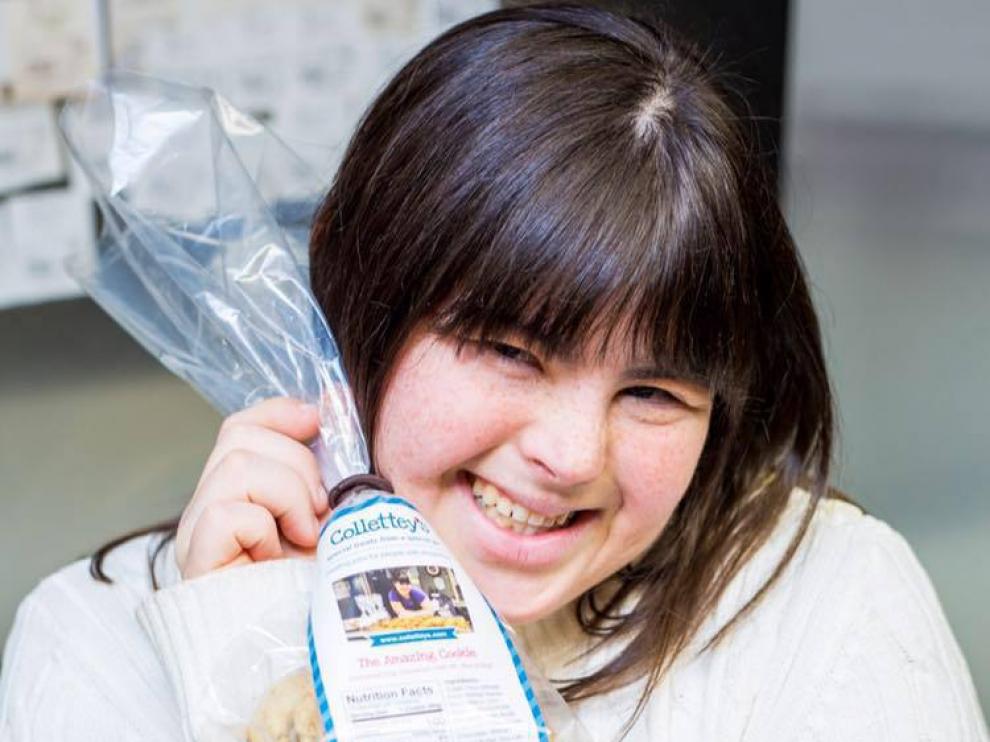Collette Divitto, la joven emprendedora con síndrome de Down que ha creado un imperio con sus galletas.