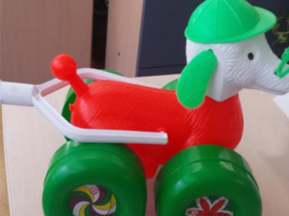 Asfixia. Este perro de arrastre genera piezas pequeñas que pueden tragarse los niños.