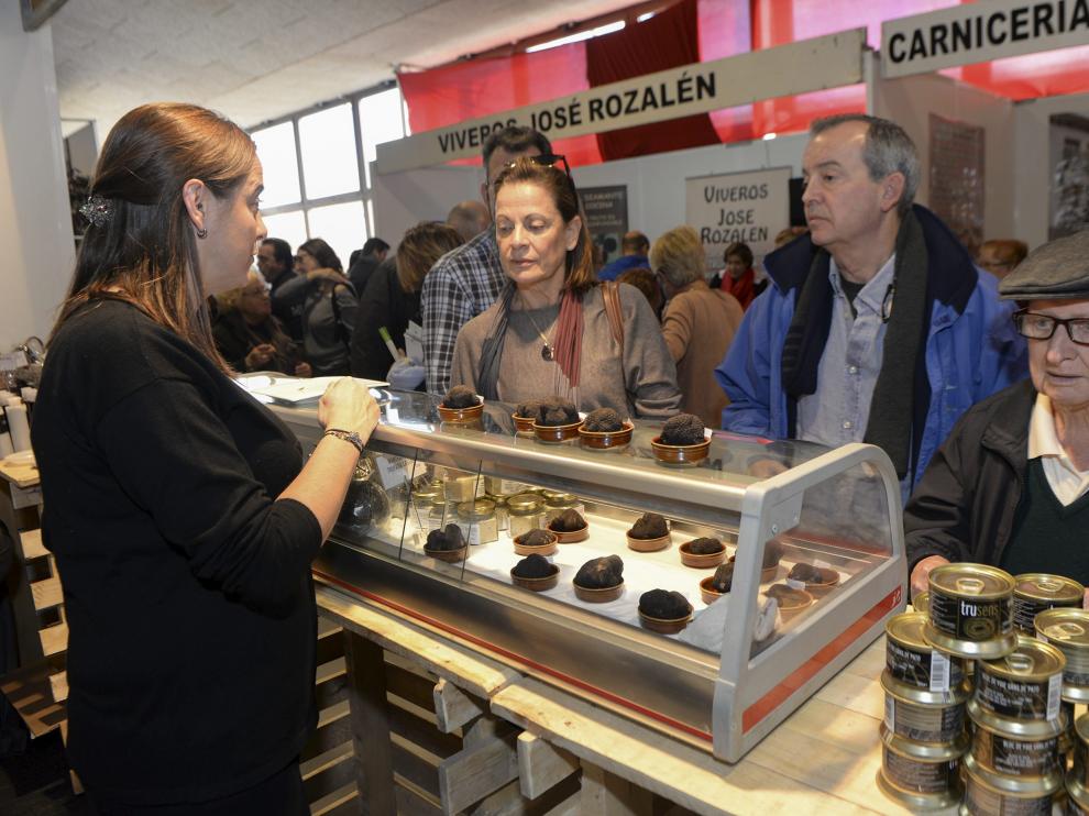 Imagen de la pasada edición de la feria de la trufa negra en Sarrión.