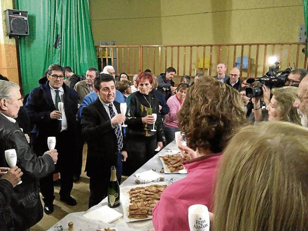 Un brindis con cava aragonés en Sijena