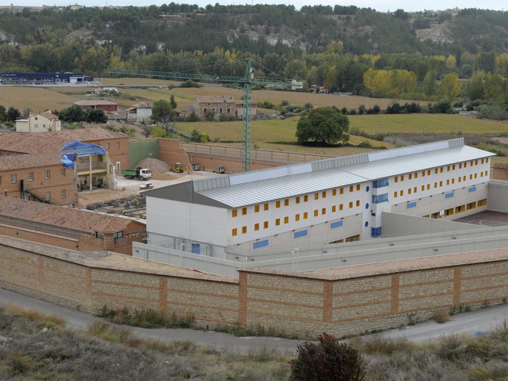 Imagen del centro penitenciario de Teruel, donde ayer ingresó el autor del triple asesinato