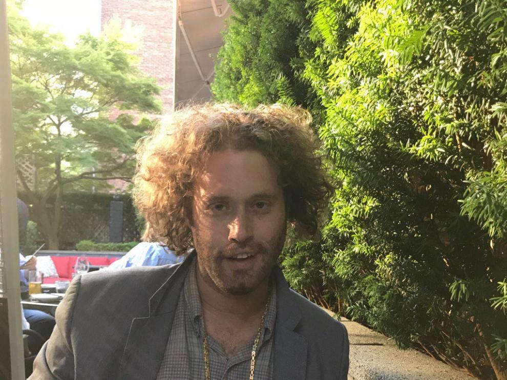 El actor T.J. Miller en una imagen compartida a través de Twitter.