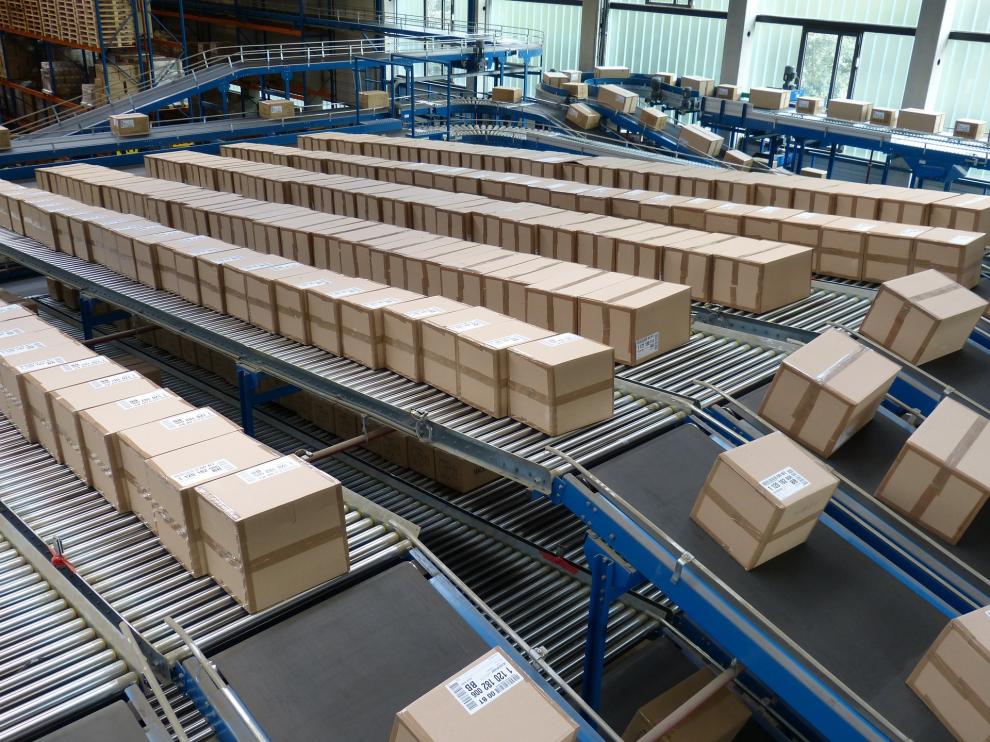 Uno de los centros logísticos de Amazon, el gigante del comercio electrónico en EE. UU. y Europa.