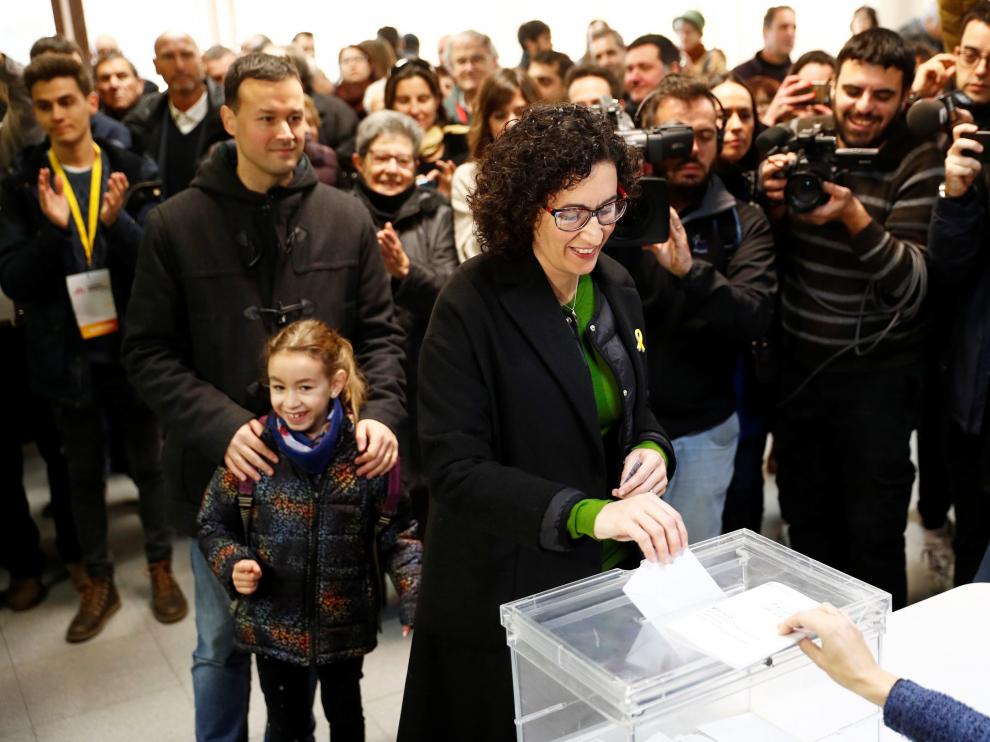 Momento de la votación de Marta Rovira.