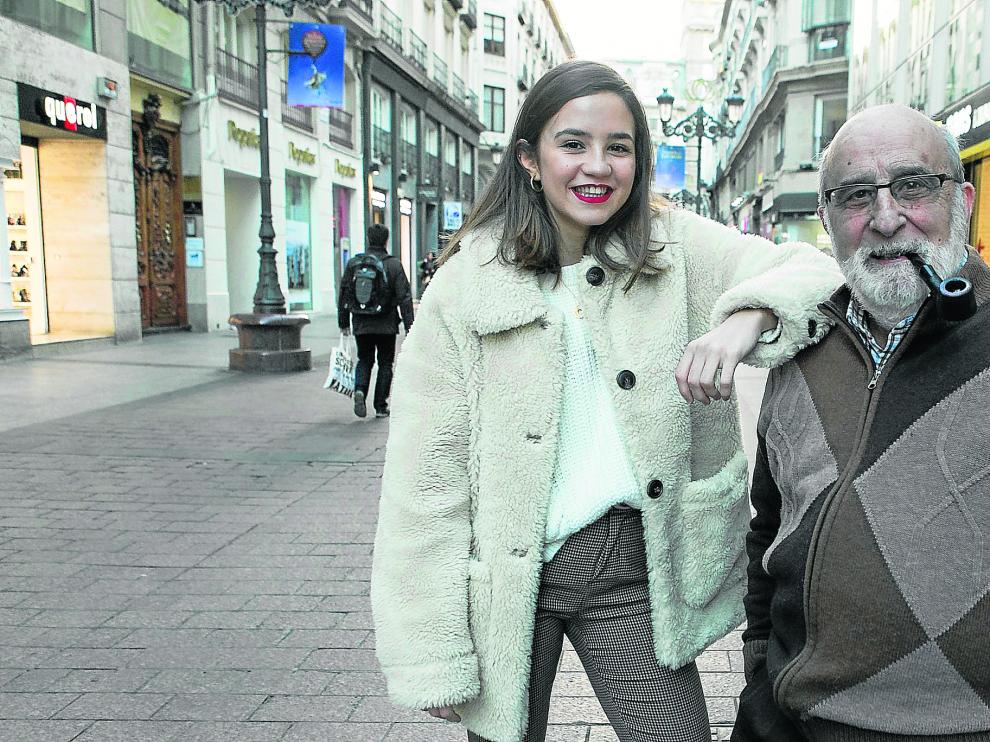 Teresa Sanz, youtuber, y Agustín Ubieto, historiador aragonés