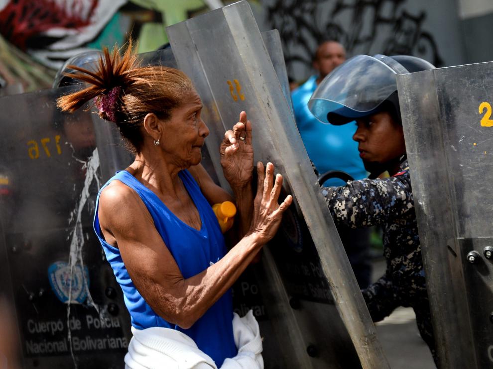Imagen de una protesta por la escasez de comida en Venezuela.