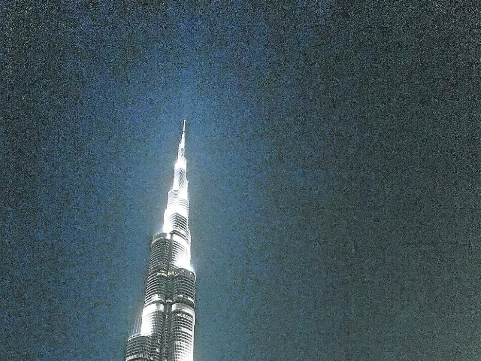 Todo el equipo zaragozano de Vubari Global, artífice de la iluminación del Burj Khalifa de Dubái.