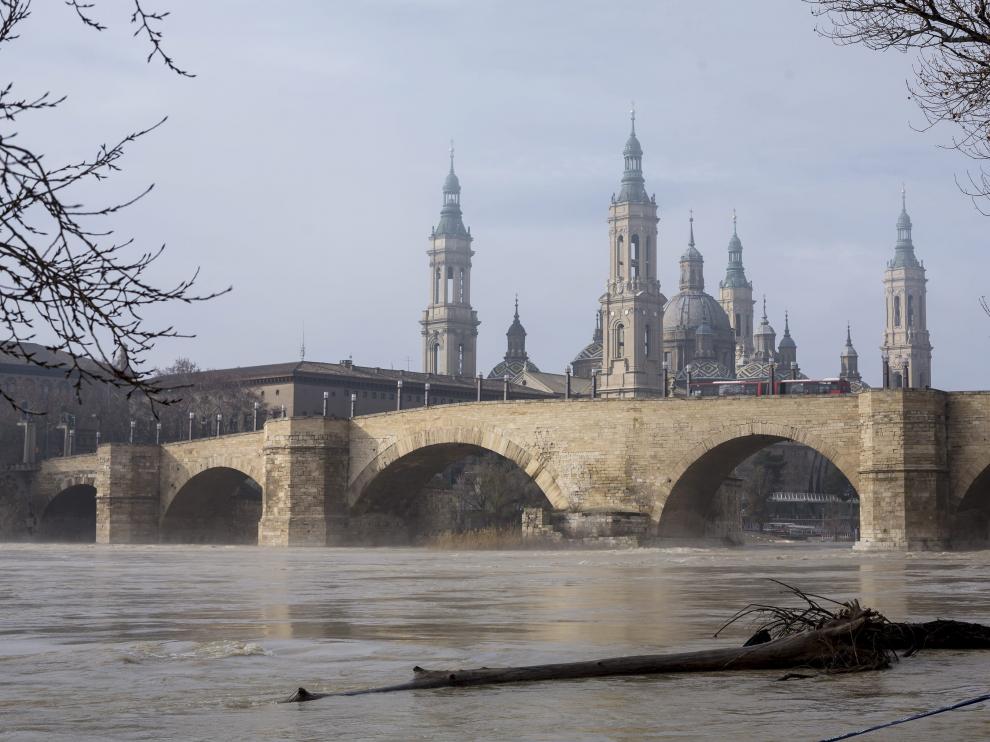 Cielo nuboso en Zaragoza