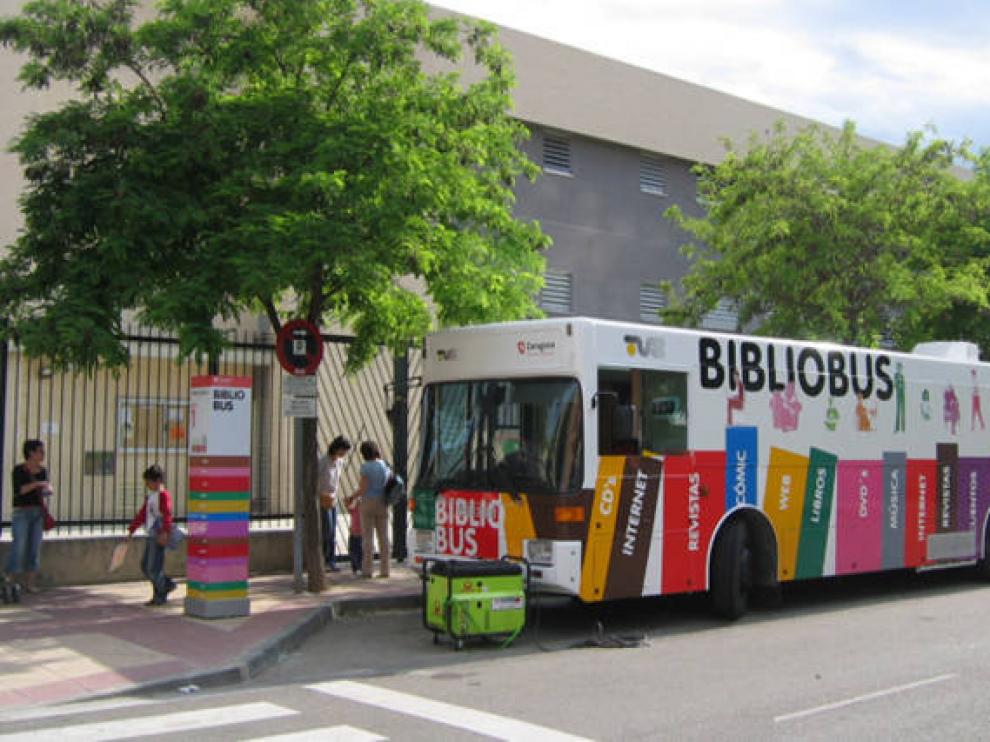 Bibliobús en Zaragoza.